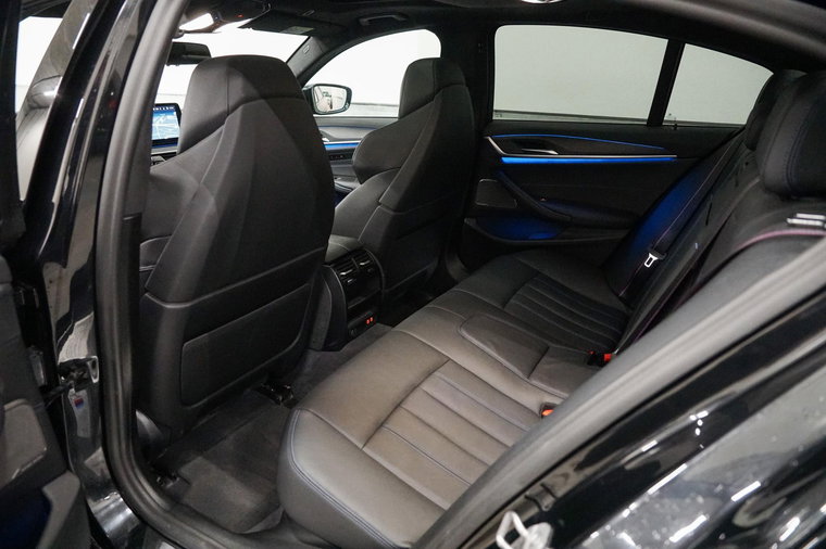 Vehicle Image 35