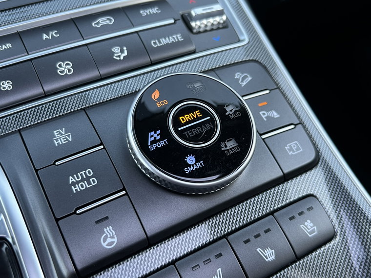 Vehicle Image 28