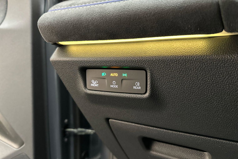 Vehicle Image 21