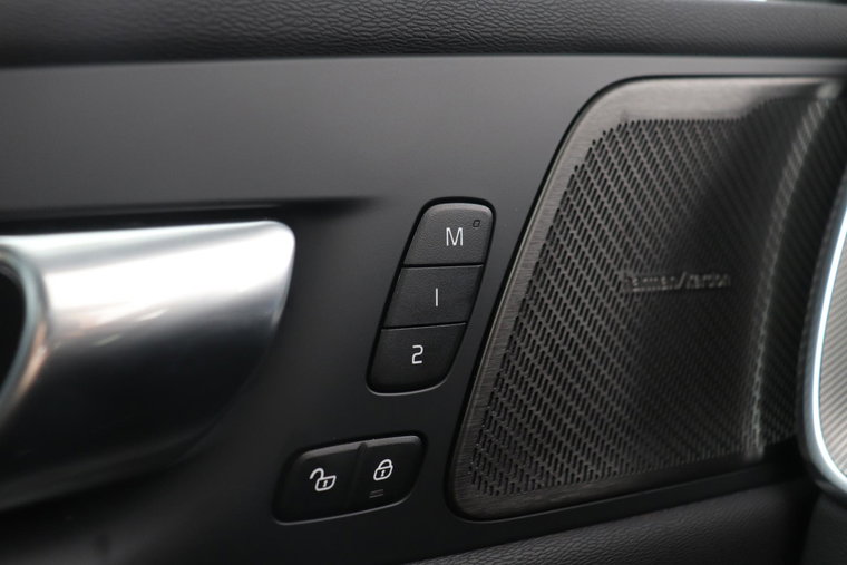 Vehicle Image 48