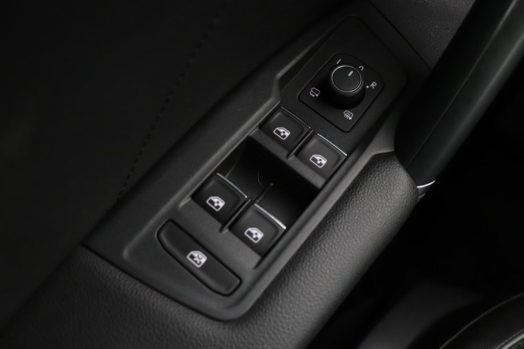 Vehicle Image 42