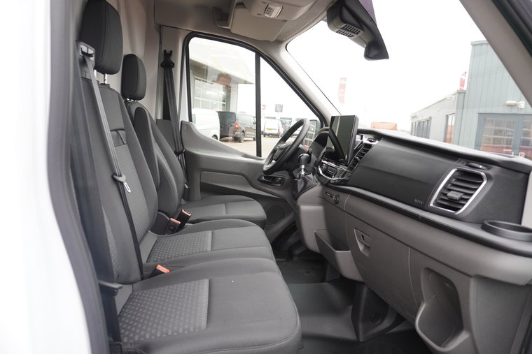 Vehicle Image 13