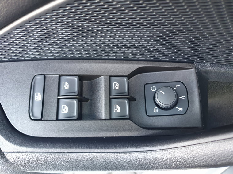 Vehicle Image 43