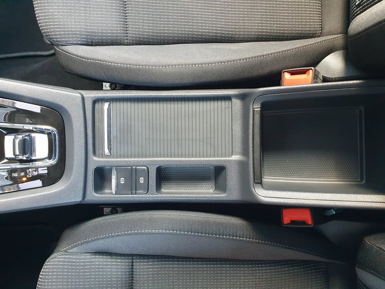 Vehicle Image 48