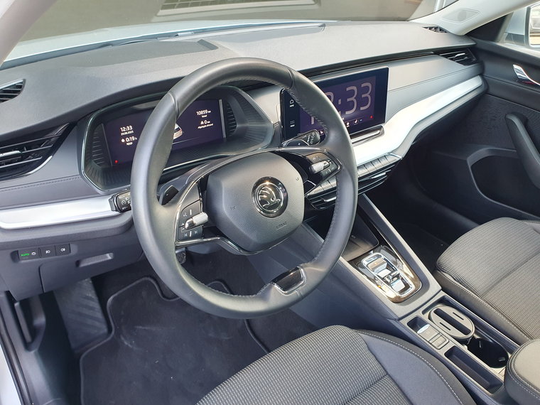Vehicle Image 50