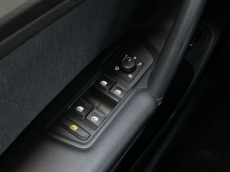 Vehicle Image 27