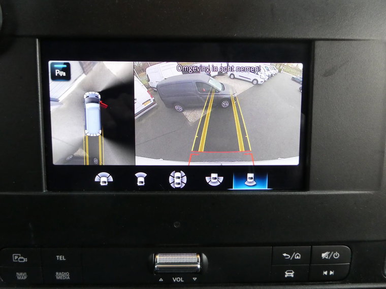 Vehicle Image 12