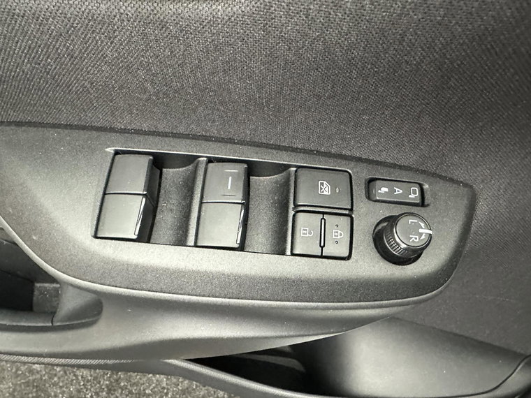 Vehicle Image 34