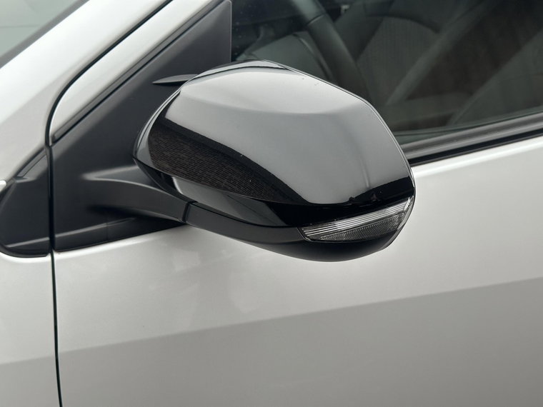 Vehicle Image 35