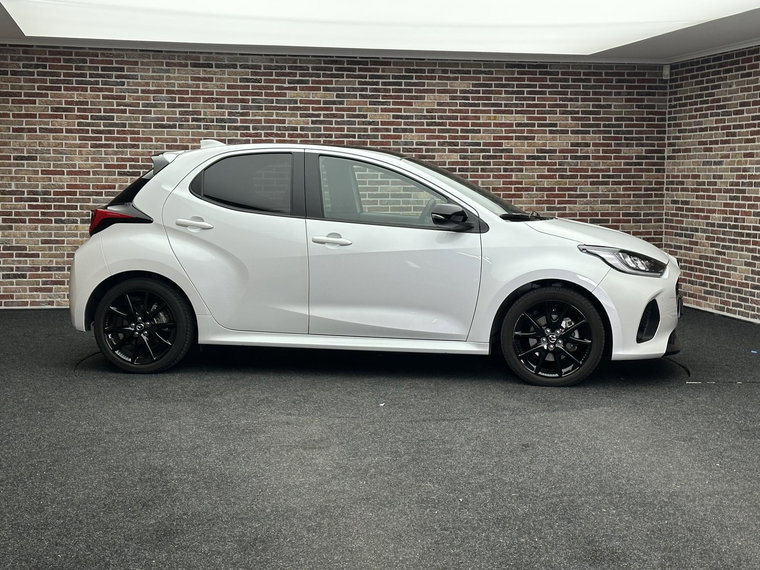 Vehicle Image 6