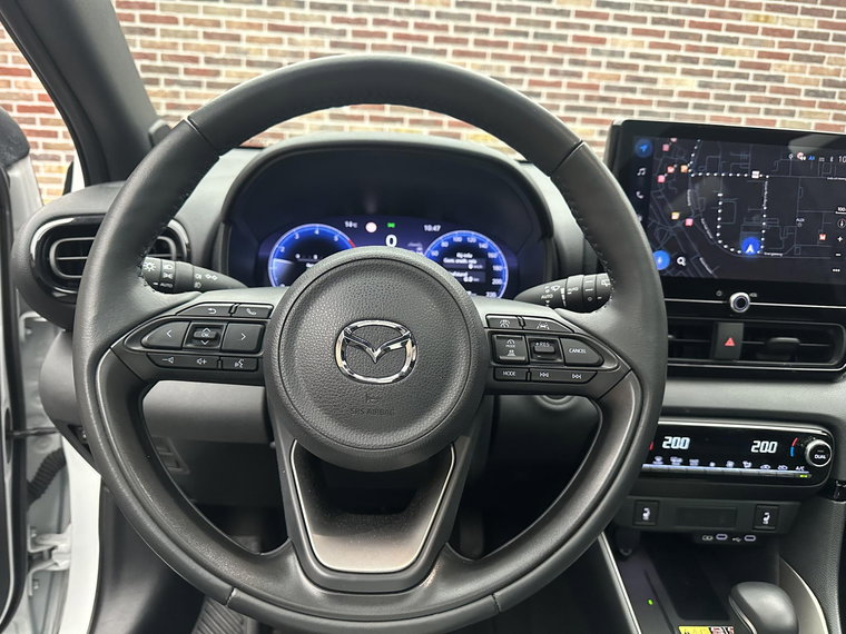 Vehicle Image 11