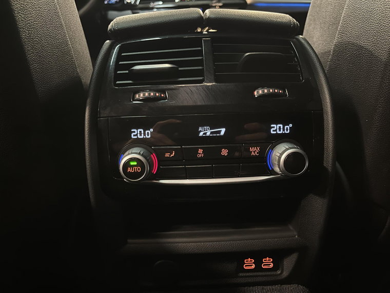 Vehicle Image 39