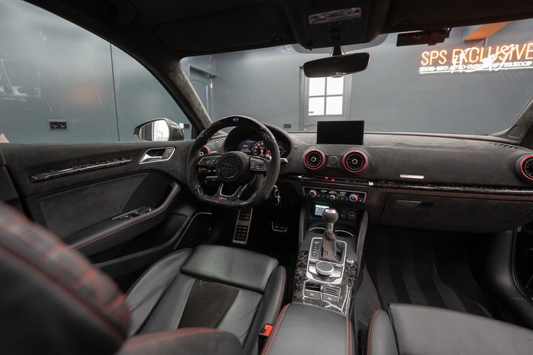 Vehicle Image 19