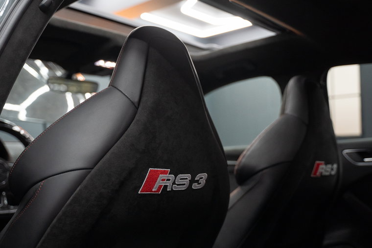 Vehicle Image 23