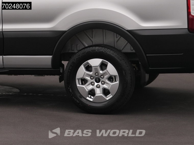 Vehicle Image 37