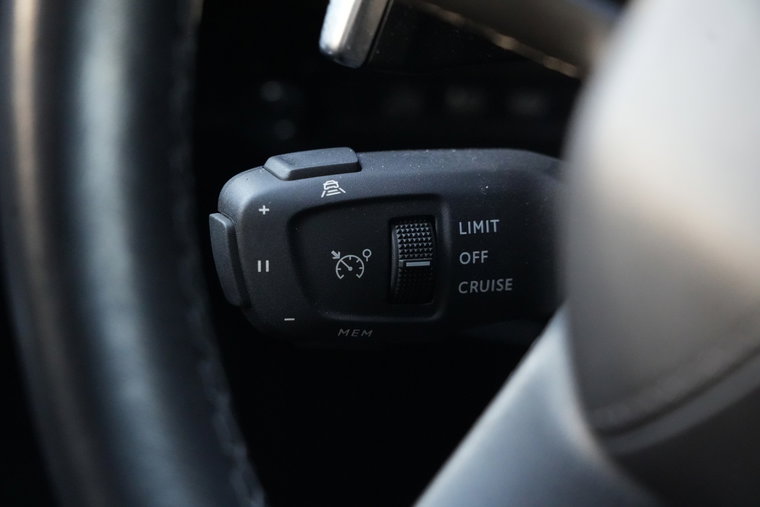Vehicle Image 24