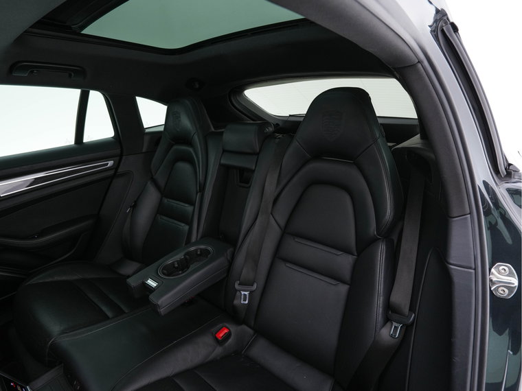 Vehicle Image 32