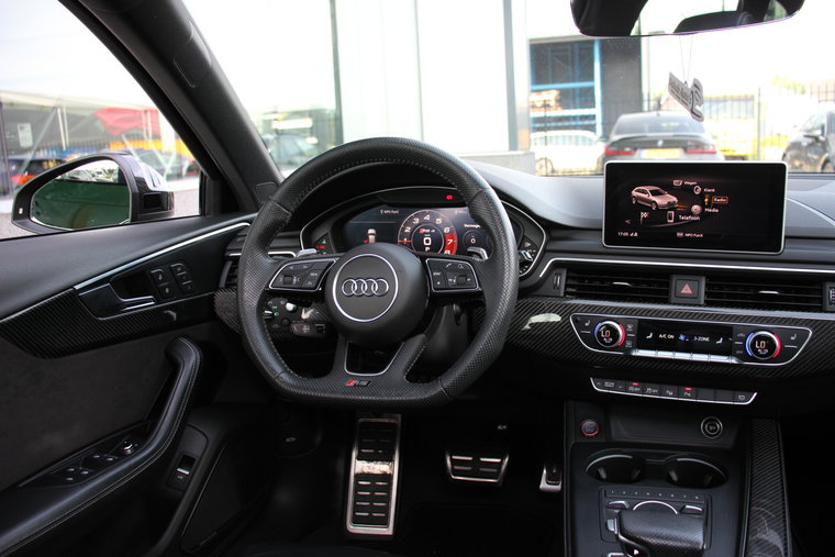Vehicle Image 19