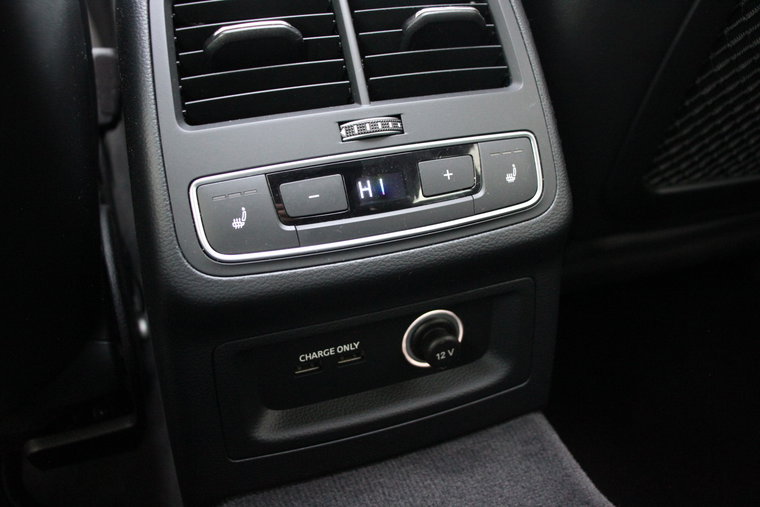 Vehicle Image 32