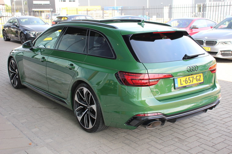 Vehicle Image 6