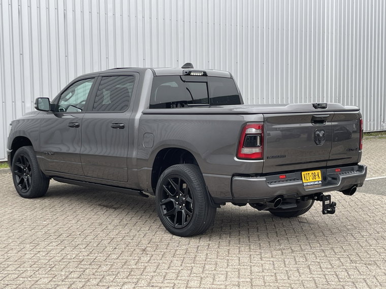 Vehicle Image 16
