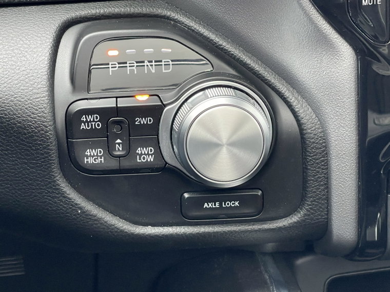 Vehicle Image 28