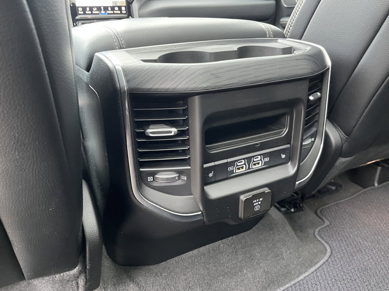 Vehicle Image 40