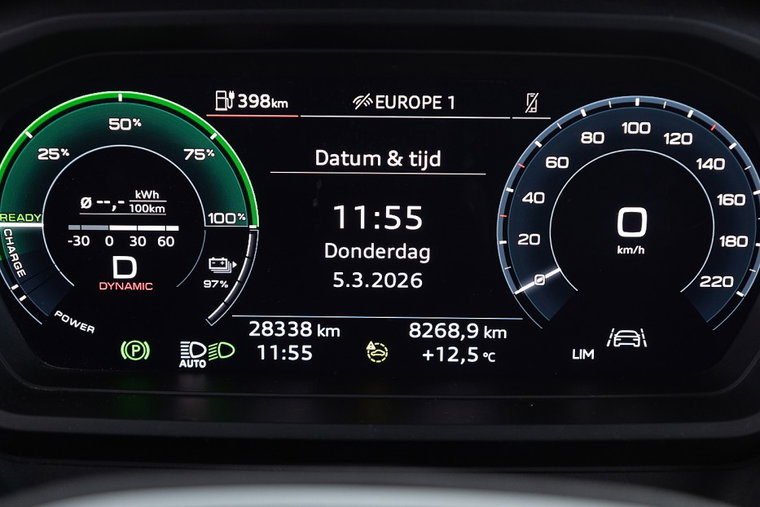 Vehicle Image 52