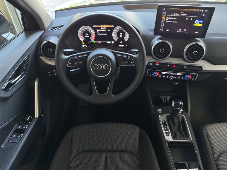 Vehicle Image 23