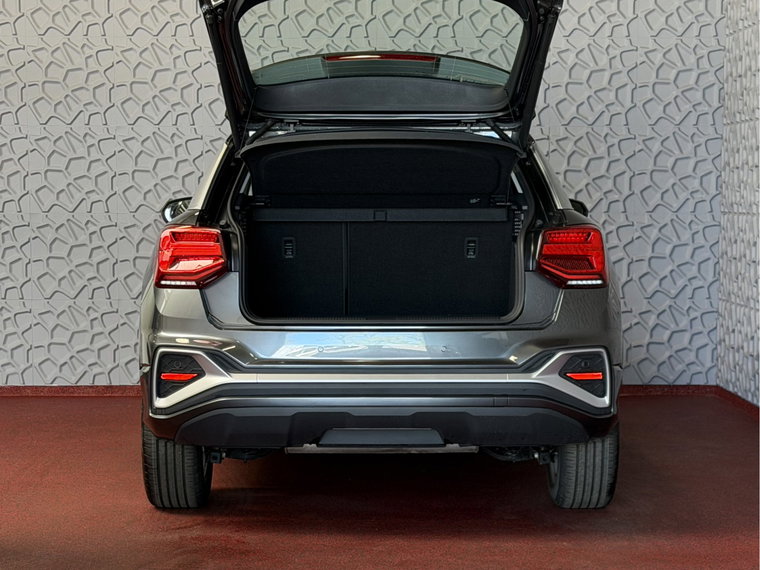 Vehicle Image 50