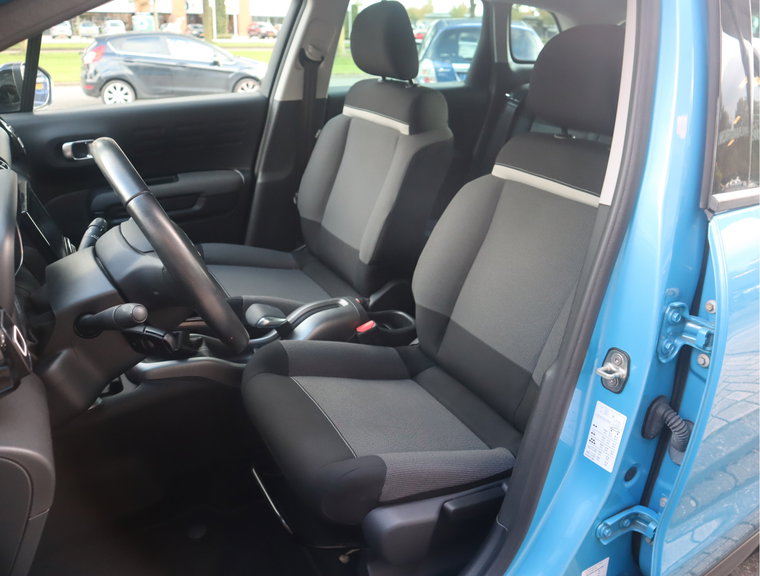Vehicle Image 23