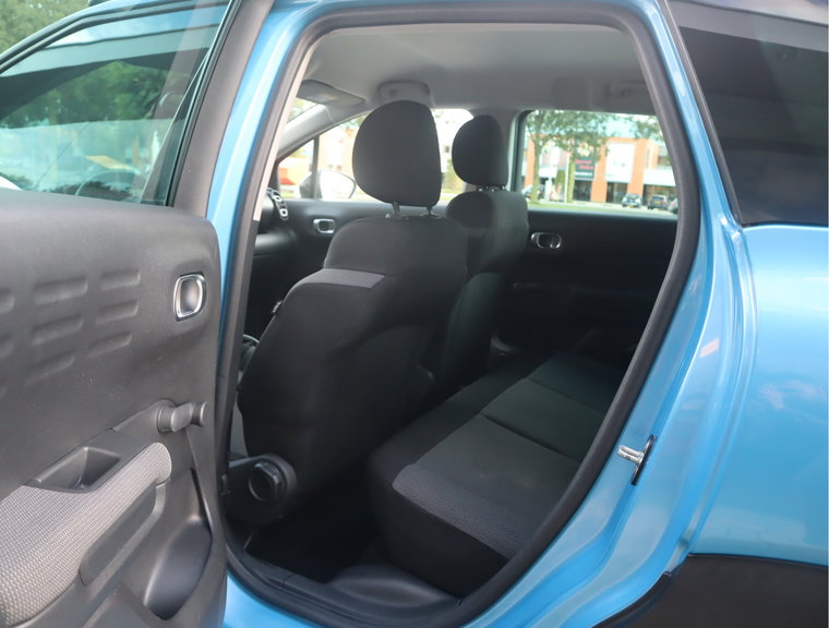 Vehicle Image 24