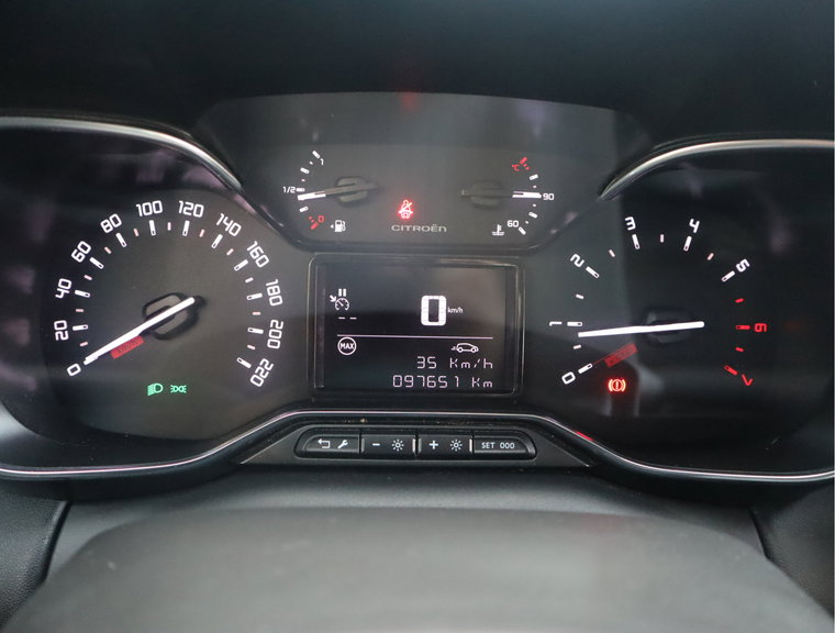 Vehicle Image 40