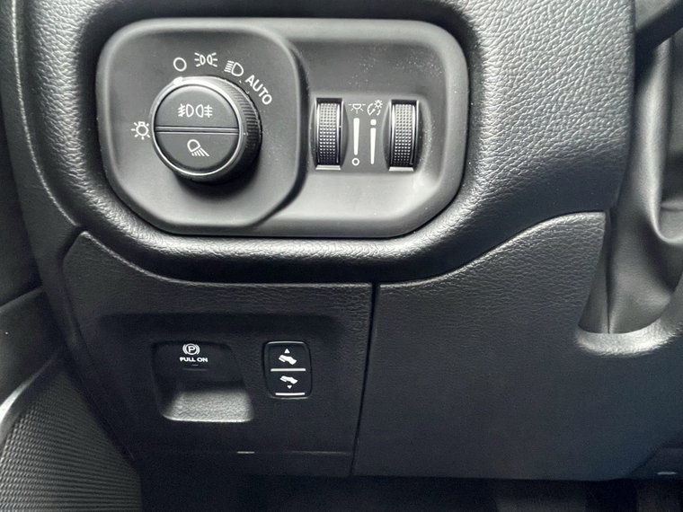Vehicle Image 42