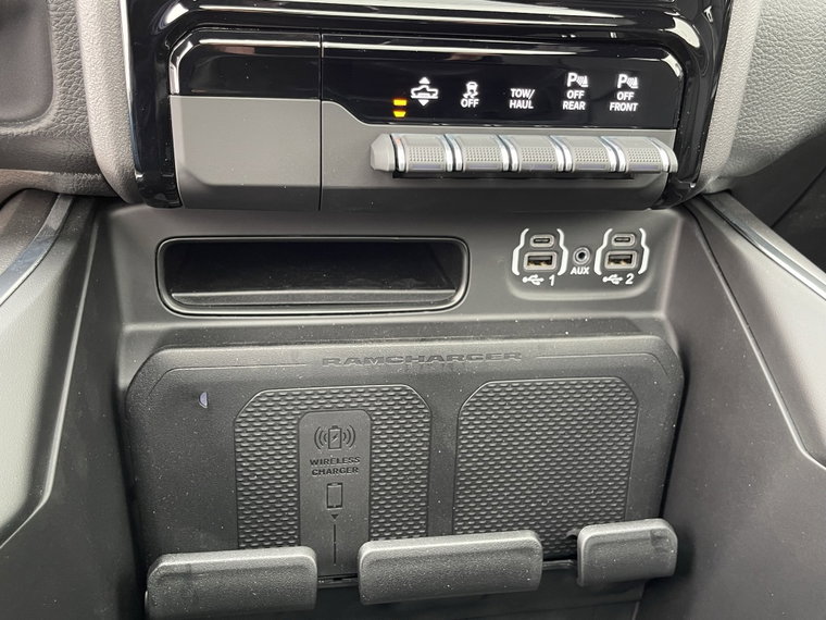 Vehicle Image 52