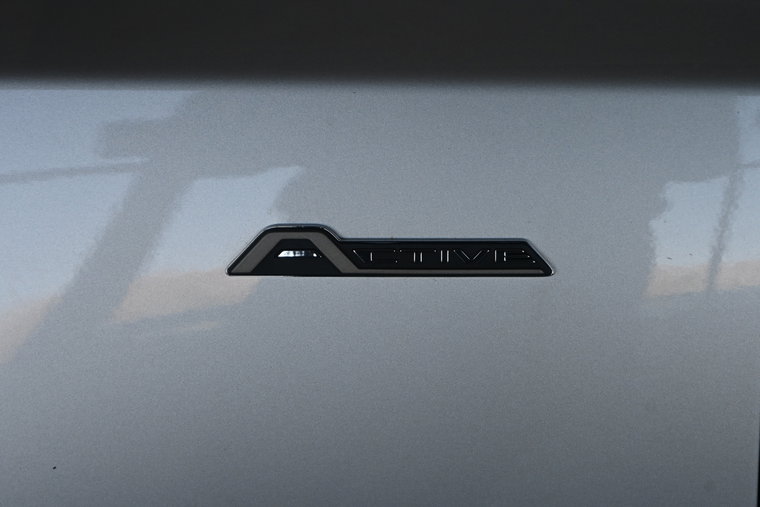 Vehicle Image 38