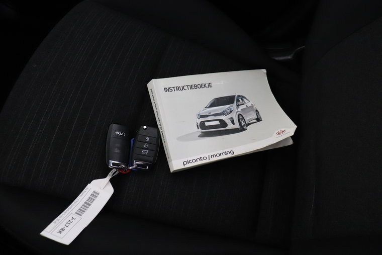Vehicle Image 21