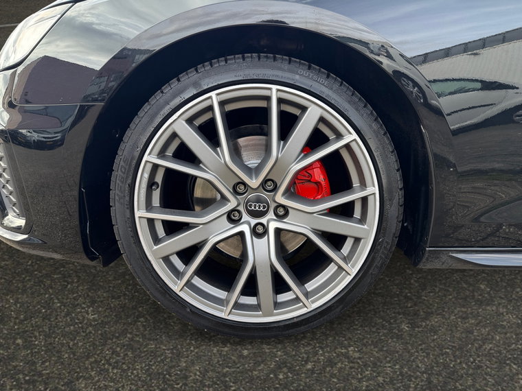 Vehicle Image 25