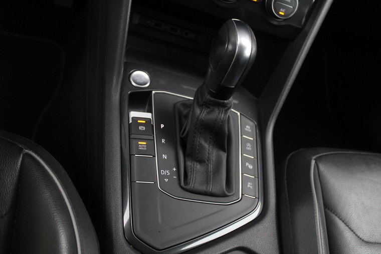 Vehicle Image 32