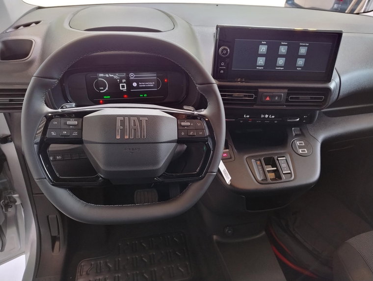 Vehicle Image 26