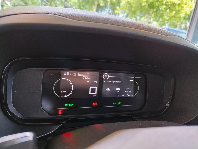 Vehicle Image 32