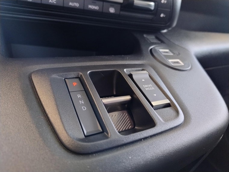 Vehicle Image 33
