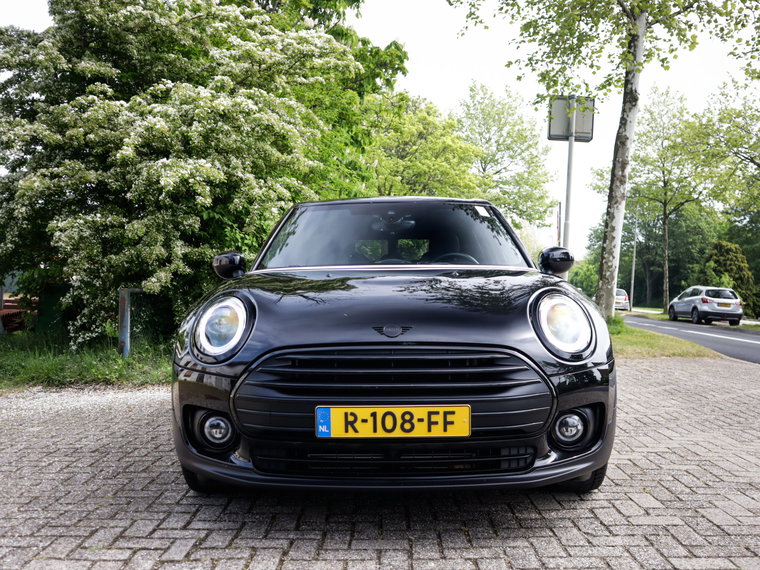 Vehicle Image 38