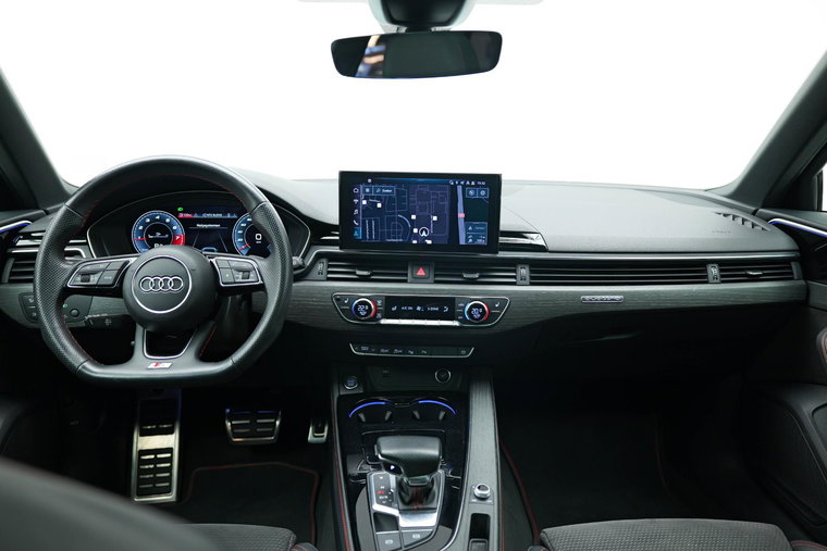 Vehicle Image 9