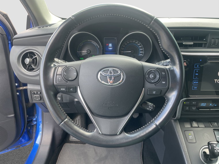 Vehicle Image 12