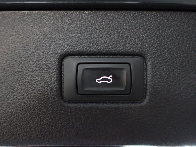 Vehicle Image 42
