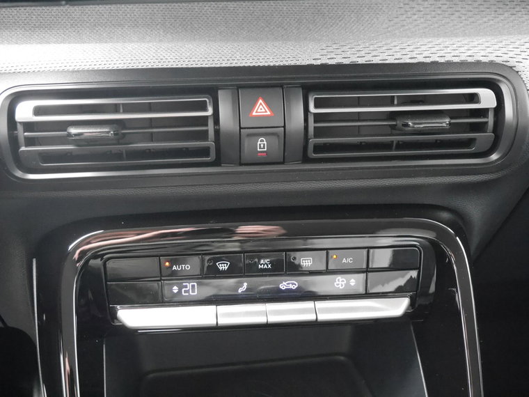 Vehicle Image 27