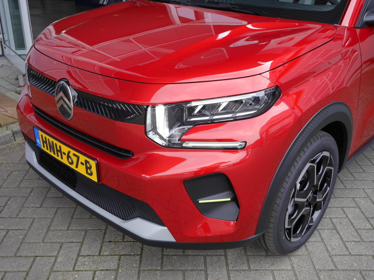 Vehicle Image 36