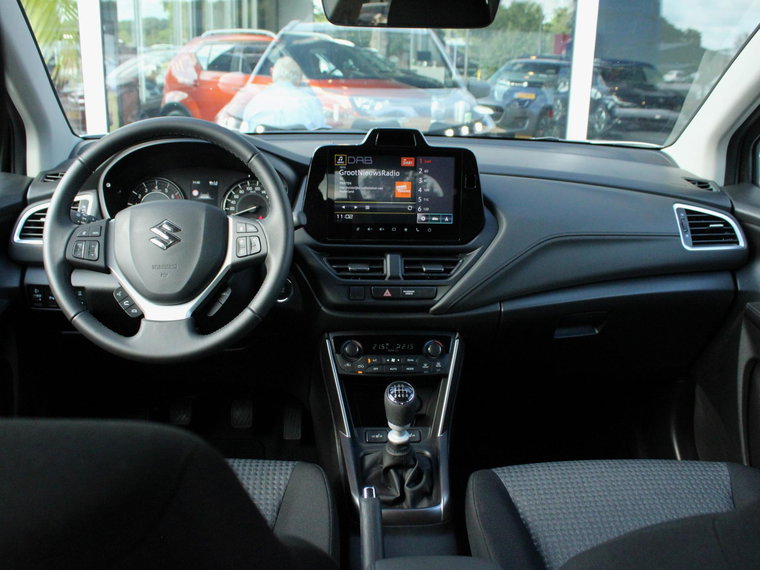 Vehicle Image 18