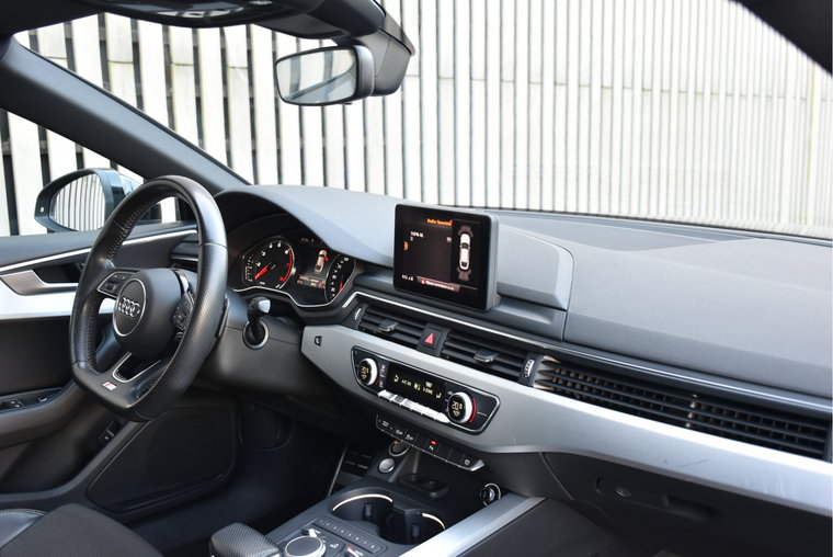 Vehicle Image 22